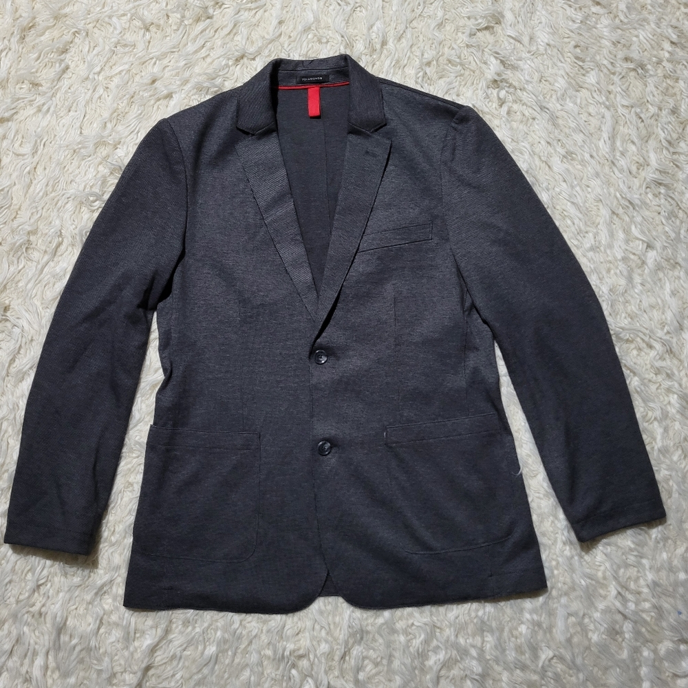 7 Diamonds Blazer with Notched Lapels and Tailored Fit Size Medium